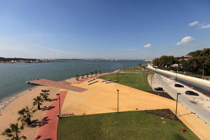 Apartamento Remodelado No Seixal Seixal  Exterior foto
